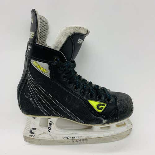 Junior Graf SUPRA 535 Regular Width Size 3.5 Hockey Skates