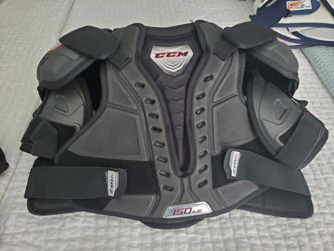 Senior Used Large CCM Rbz 150 Shoulder Pads