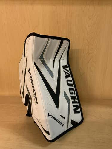 FULL RIGHT New Junior Vaughn Vision 9200 Blocker