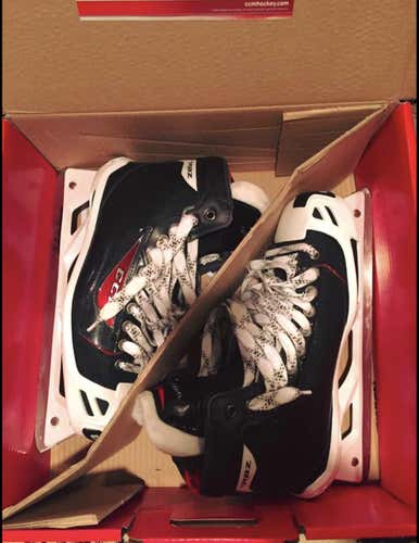 Senior CCM RBZ 90 Regular Width Size 10 Hockey Goalie Skates