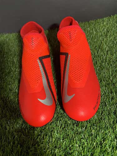 Red Unisex Molded Cleats Nike phantom vision Cleats