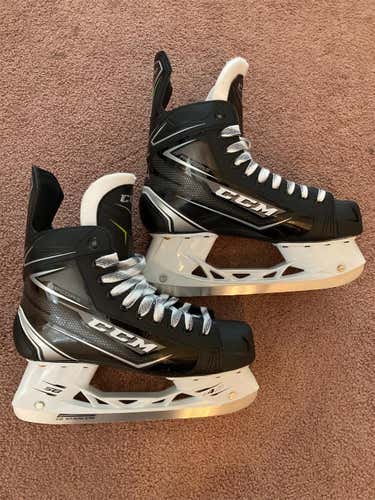 Senior CCM Ribcor 74k Regular Width  Size 8.5 Hockey Skates