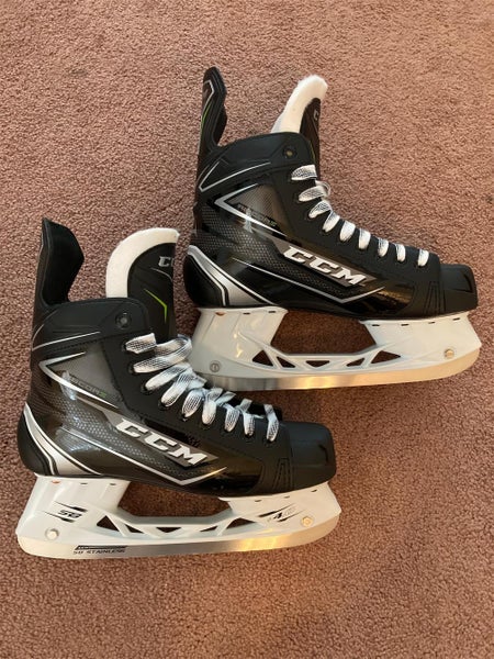 Senior CCM Ribcor 74k Regular Width Size 8.5 Hockey Skates