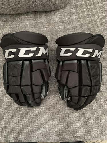 Colorado Avalanche Pro Stock CCM gloves 14”