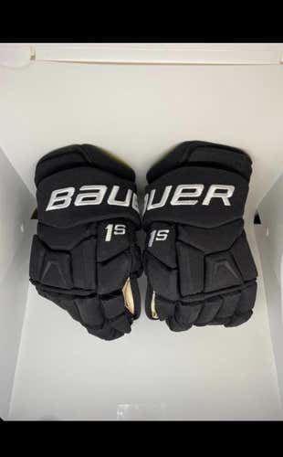 Black Bauer Supreme 1S 14" Pro Stock Gloves