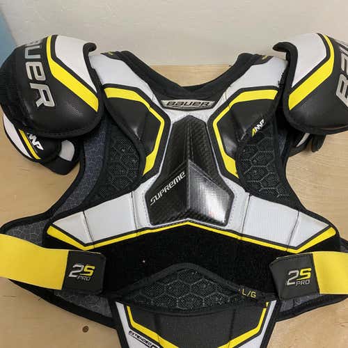 Senior Large Bauer Supreme 2s pro  Shoulder Pads