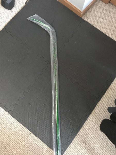 Senior Right Handed Nexus ADV Mid Pattern Hockey Stick