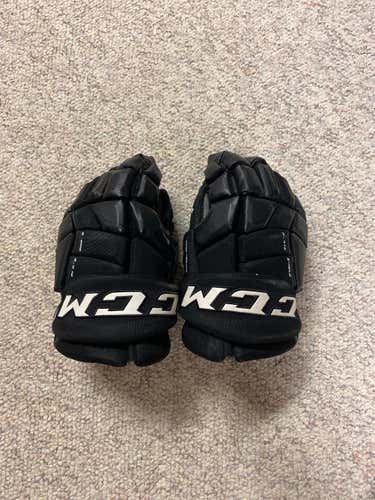 Black Senior CCM Qlt 13"  Gloves
