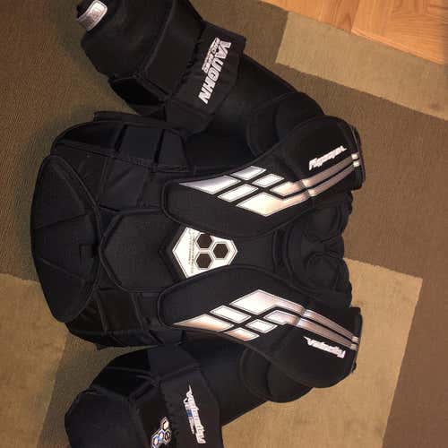 Vaughn Velocity VE8 Pro Carbon Goalie Chest SR/LRG (USED ONCE)