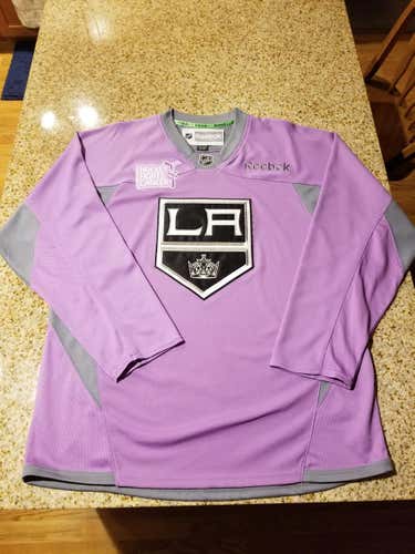 Medium Los Angeles Kings Hockey Fights Cancer Jersey