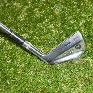 Wilson	X 31	3 Iron	Right Handed 	38"	Steel 	Stiff	New Grip