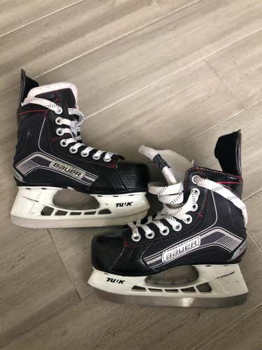 Youth Bauer Size 13 Hockey Skates