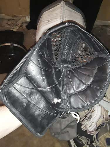 All black vaughn v2 glove