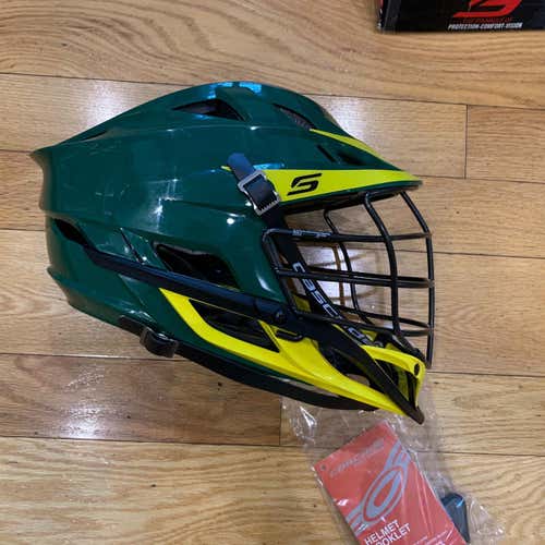 New with tags Cascade S. Forest Shell, Black Cage & Strap,Yellow Chin/Washer, Optional Yellow Decal