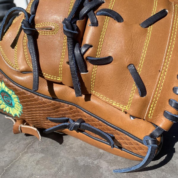 Used Right Hand Throw Glove of the month June 2019 12" Baseball Glove