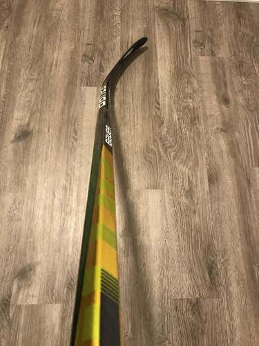 NEW Supreme Ultrasonic - LH P28 77flex (65")
