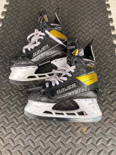 Bauer Supreme Ultrasonic Skates Size 6 Fit 2