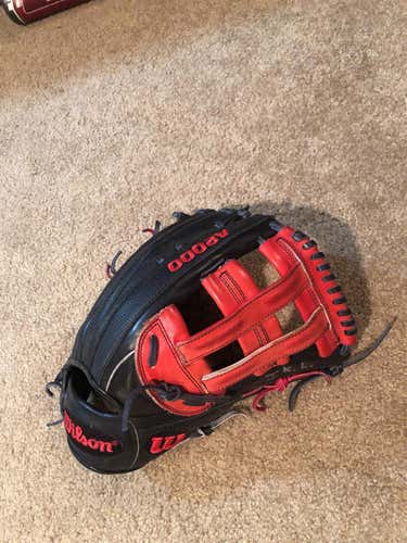 Black Adult Outfield A2000 12.75" Baseball Glove
