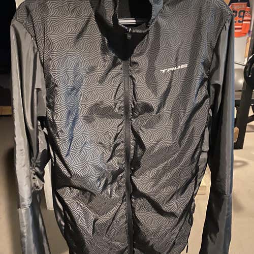 Men's Medium True Jacket