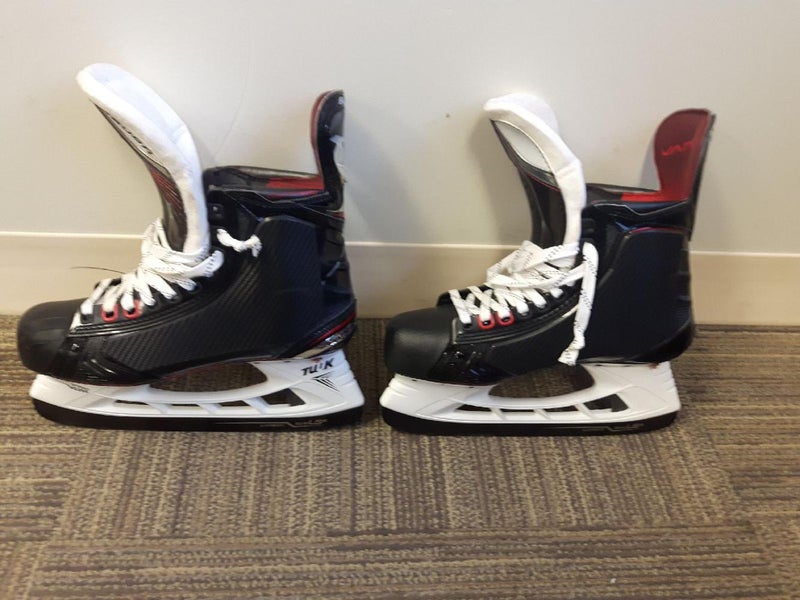 Senior Bauer Vapor 1X Regular Width Pro Stock Size 8 Hockey Skates