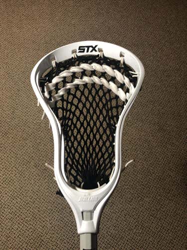 STX complete stick - STX Stallion head, black mesh + STX 6000 alloy silver shaft - attack/midfield