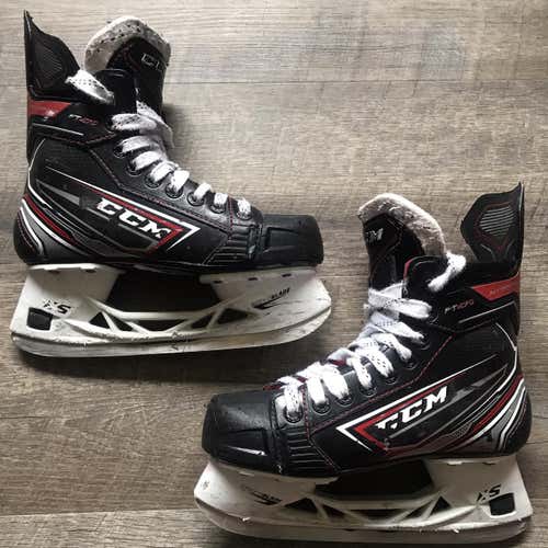 Junior CCM JetSpeed FT470 Regular Width  Size 3 Hockey Skates