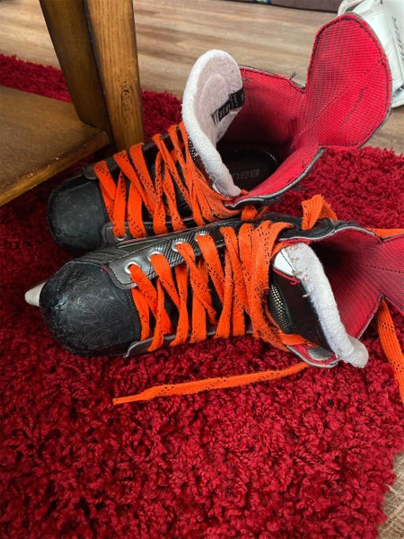 Junior Bauer Vapor X800 Regular Width Size 4.5 Hockey Skates