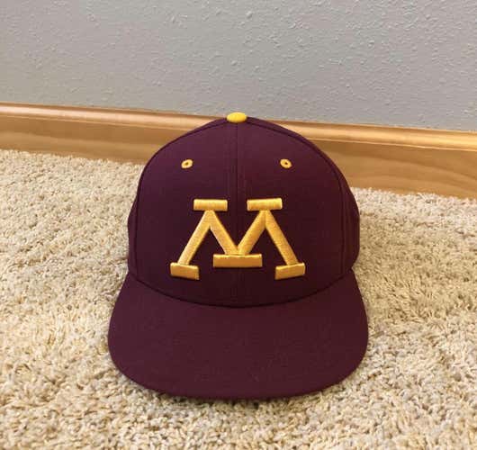 Team Issued Nike Minnesota Gophers Baseball Hat (College Issued, Brand New) Size 7