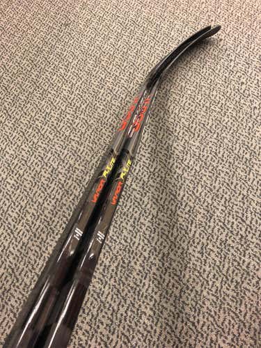 Bauer Intermediate Left Hand Vapor FlyLite P14 65 Pattern Pro Stock Hockey Stick 2 Pack