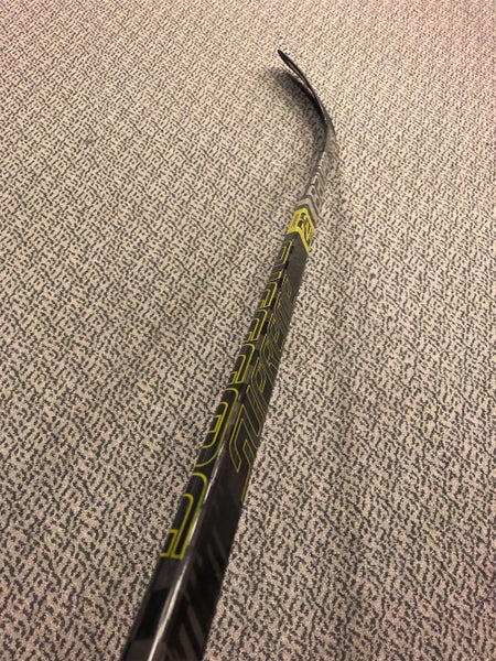 Bauer Intermediate Right Handed Supreme 2S Pro P88 65 Flex Pattern Hockey Stick