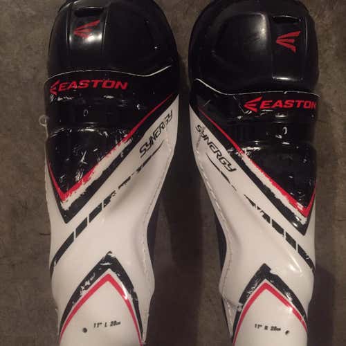 Junior Easton Synergy Shin Pads 11”