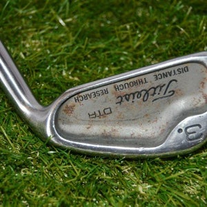 Titleist	DTR 	3 Iron 	Right Handed 	39"	Steel 	Regular 	New Grip