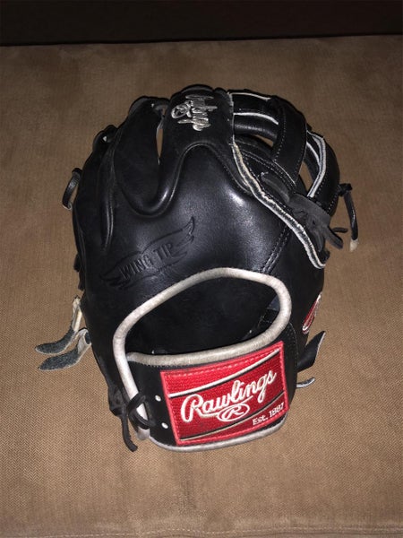Used Right Hand Throw Heart of the Hide 11.75" Baseball Glove