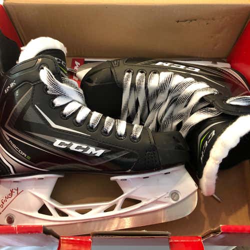 Junior CCM RibCor 64K Regular Width  Size 3 Hockey Skates