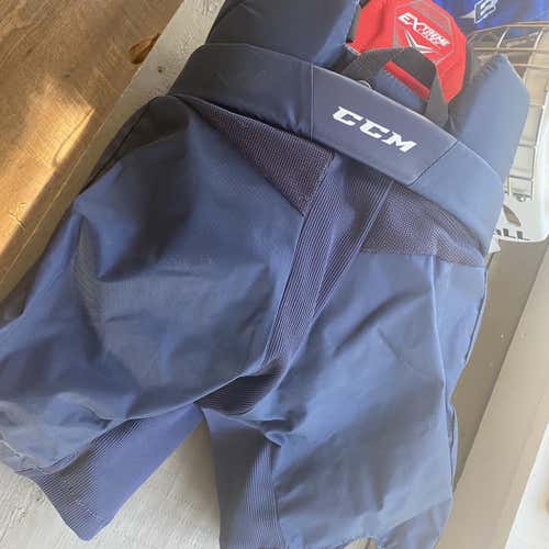 Navy Junior Medium CCM E2.5 Hockey Goalie Pants