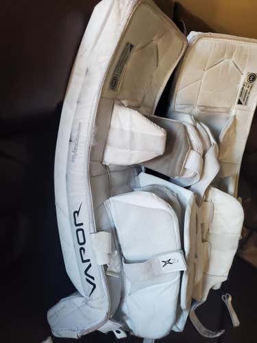 White Used Junior 28" Bauer Vapor X2.7 Goalie Leg Pads