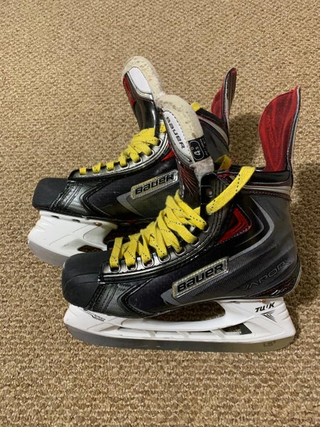 Used Junior Bauer Vapor APX2 Hockey Skates Size 4.5