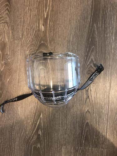 Senior Small Bauer Concept 3 Full Shield