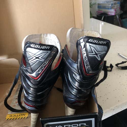 Junior Bauer Vapor X500 Regular Width  Size 3 Hockey Skates