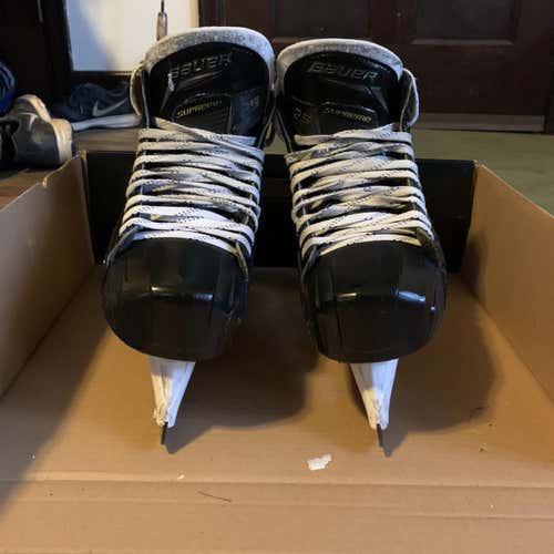 Senior Bauer Supreme 2s Pro Extra Wide Width Pro Stock Size 10 Hockey Goalie Skates