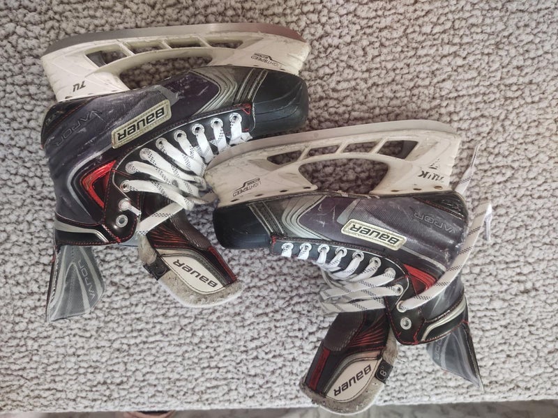 Used Senior Bauer Vapor X100 Hockey Skates Regular Width Size 8