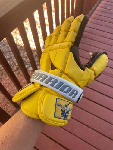 Yellow Used Warrior Riot 14" Goalie Gloves