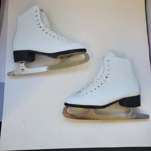 Used Ccm Ccm Pirouette Senior 10 Ice Skates Womens Figure Skates