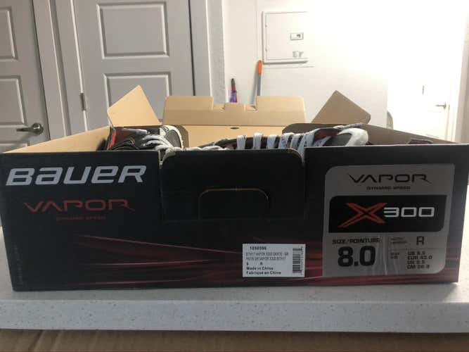 Used Senior Bauer Vapor X300 Hockey Skates Size 8