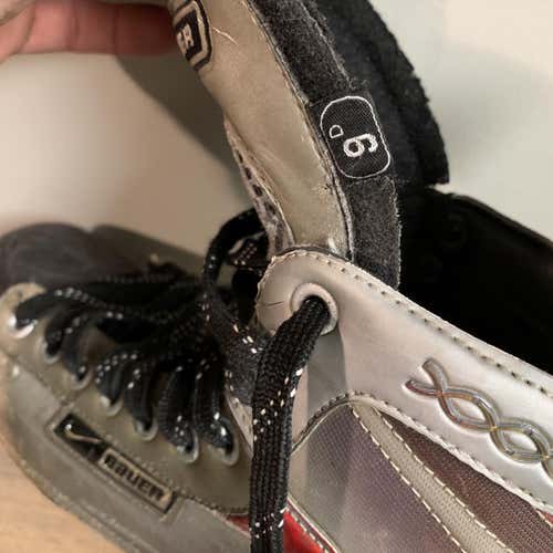 Senior Bauer Vapor XXXX Regular Width Pro Stock Size 9 Hockey Skates