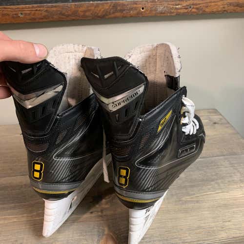 Senior Bauer Supreme 160 Extra Wide Width  Size 9.5 Hockey Skates