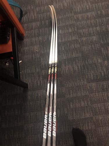 Senior Right Handed Vapor FlyLite Toe Pattern Pro Stock Hockey Stick