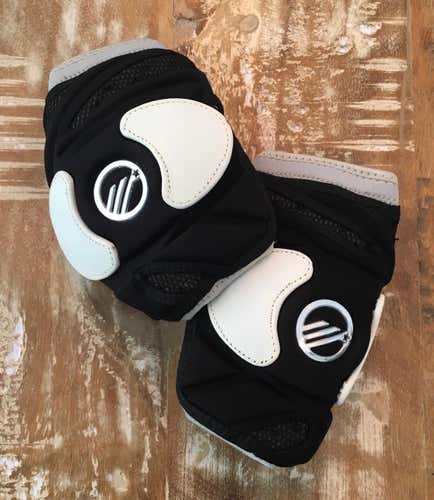 New Medium Maverik Maybach Defense Arm Pads