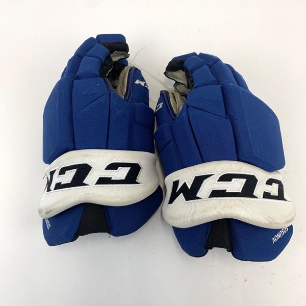 13.5 TRUE Catalyst 9X Gloves - Mathieu Joseph Tampa Bay Lightning - Pro  Stock Hockey