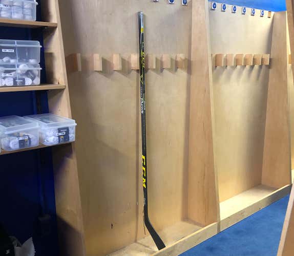 New Senior CCM Left Hand Ultra Tacks Hockey Stick Pro Stock - #27 Dominik Masin